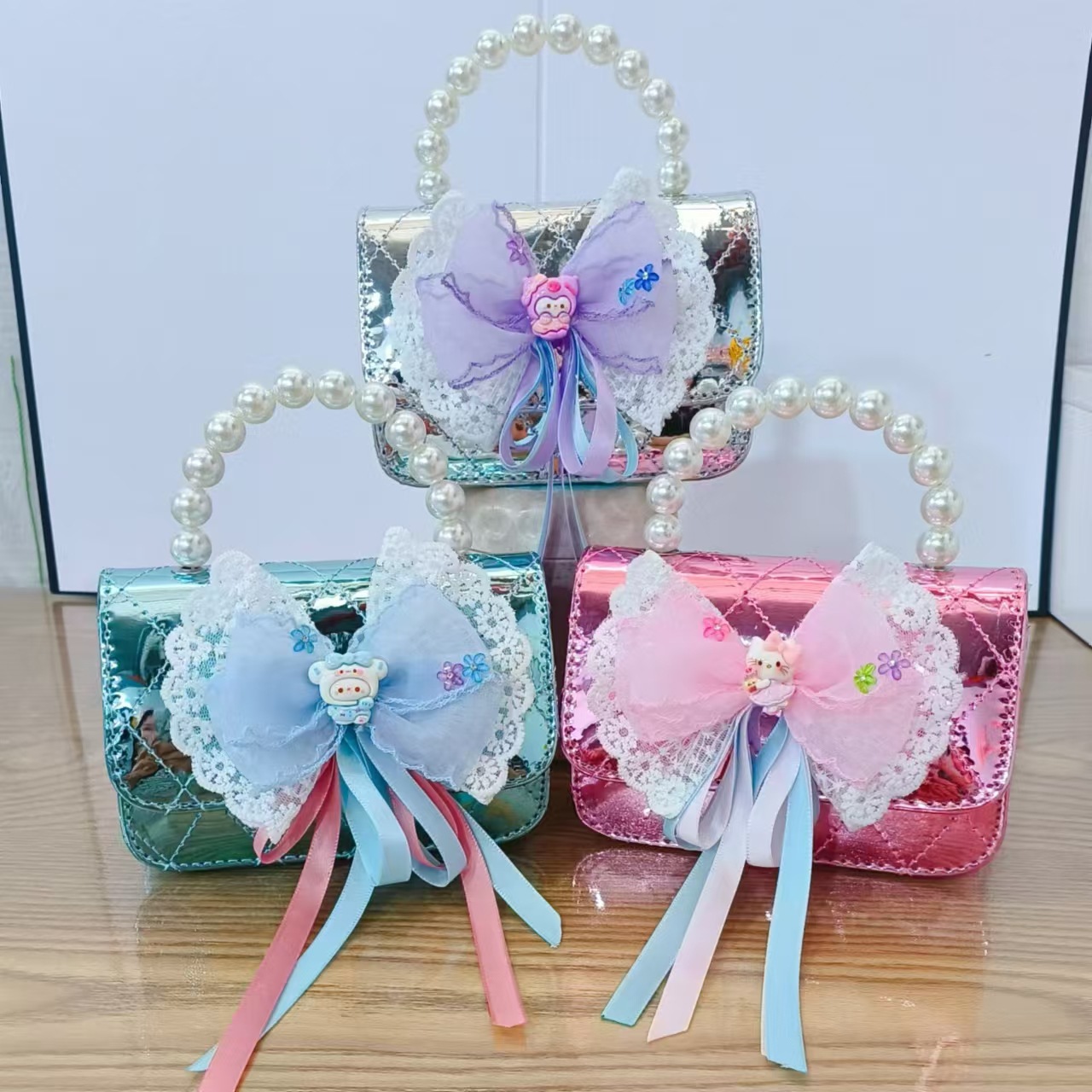 Butterfly Princess Bag, cartoon pearl handbag, single-shoulder crossbody coin purse, Girl's gift, laser chain small square bag full figure