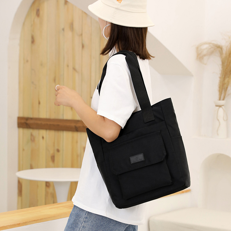 Custom-made tote bags for women, large-capacity fashionable and trendy handbags, printed LOGO nylon water-resistant single-shoulder bags details Picture