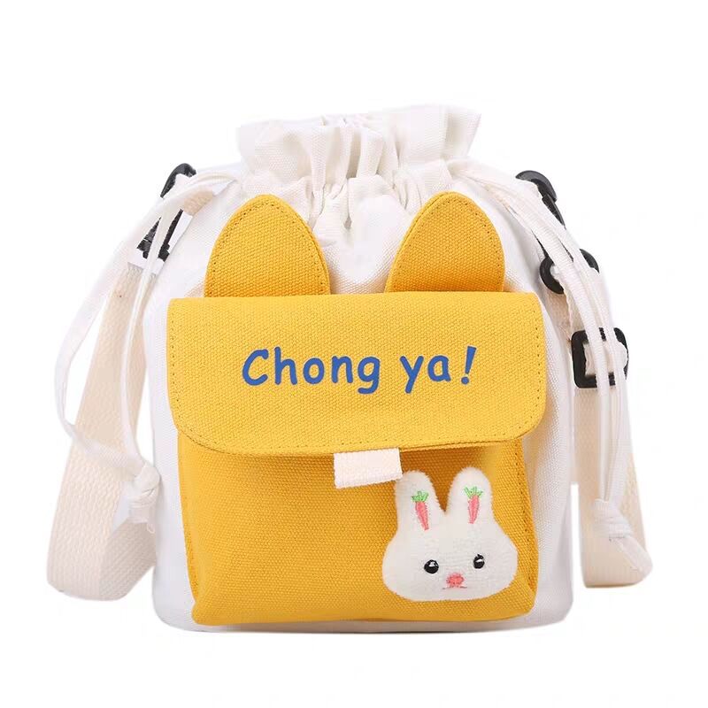 "2020 New style canvas bags for foreign trade, Korean style creative and fashionable shoulder bags, crossbody bags, one-piece consignment. Item Picture