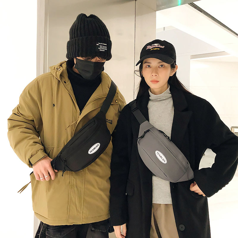 Japanese-style trendy crossbody bag, outdoor Instagram simple waterproof chest bag, trendy men's bag, sports phone waist bag full figure