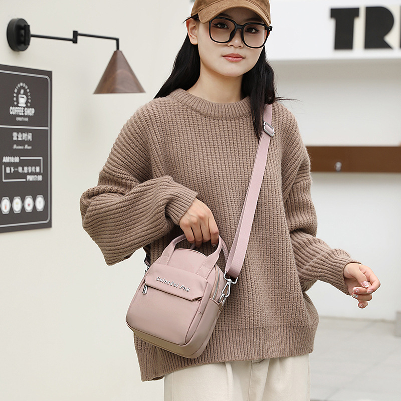Colorful Fox's new women's fashion trend single-shoulder bag, multi-layer mobile phone coin purse, water-resistant small bag details Picture