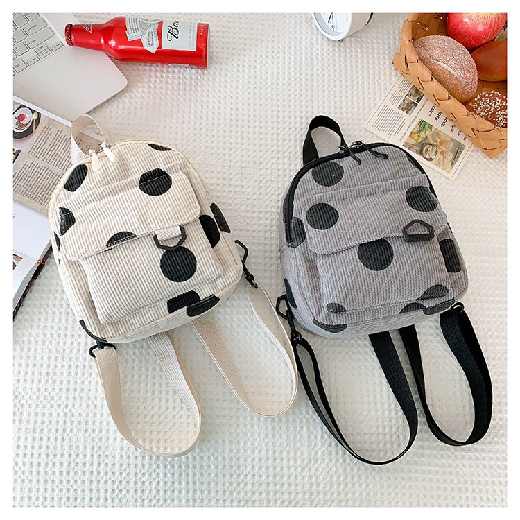 A new mini backpack with a corduroy forest style, a versatile Instagram commuting backpack and a casual backpack details Picture