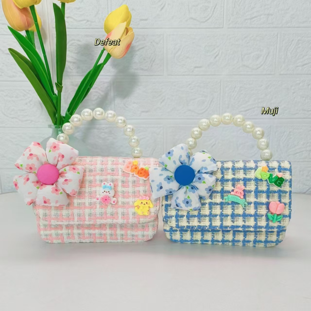 Flower princess bag, pearl handbag, little girl's loose change accessory bag, chain bag, small square bag, small chanel-style crossbody bag details Picture