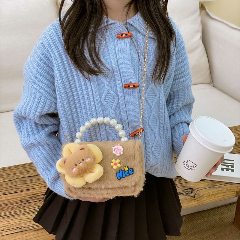 Hot spot sale: Kindergarten girl's small square bag, anime cartoon plush handbag, cute letter children's crossbody bag details Picture