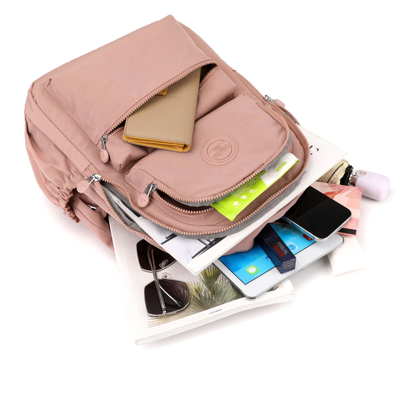 Colorful Fox's new women's backpack, large-capacity multi-layer travel backpack, water-resistant outdoor casual bag Application Scenario