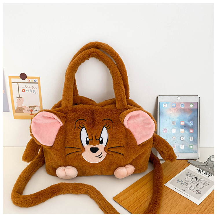 The new cute cartoon plush toy bag, a lightweight handbag for girls and students, and a large-capacity storage crossbody bag are selling well Application Scenario