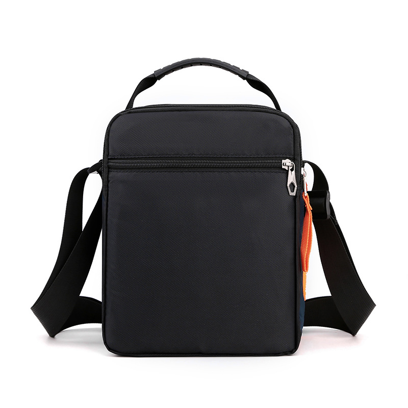 New men's single-shoulder bag, fashionable large-capacity crossbody bag, outdoor sports travel crossbody bag, lightweight nylon fabric bag Application Scenario