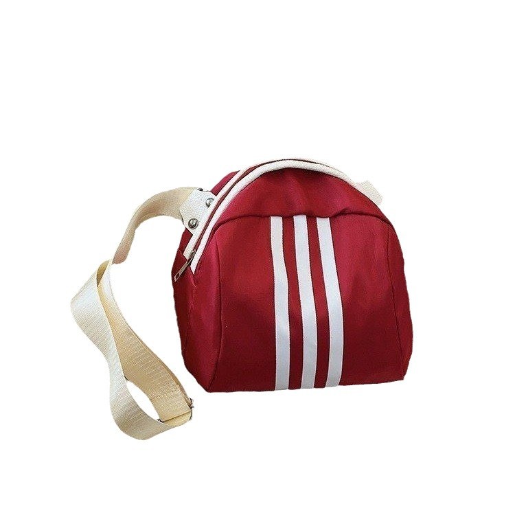 The 2024 new stylish and simple crossbody bag, a large-capacity versatile single-shoulder bag, is popular among students. The three-bar chest bag is selling well Item Picture