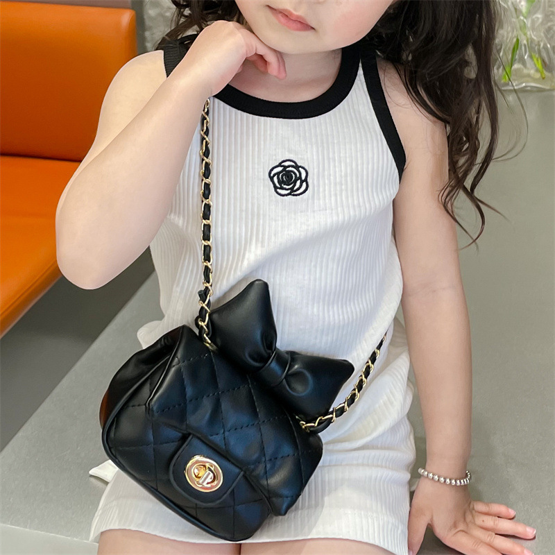 2024 New Princess Children's Bag, Girls' Bow, Chanel-style mini Chain crossbody bag, Little Girls' bag Application Scenario
