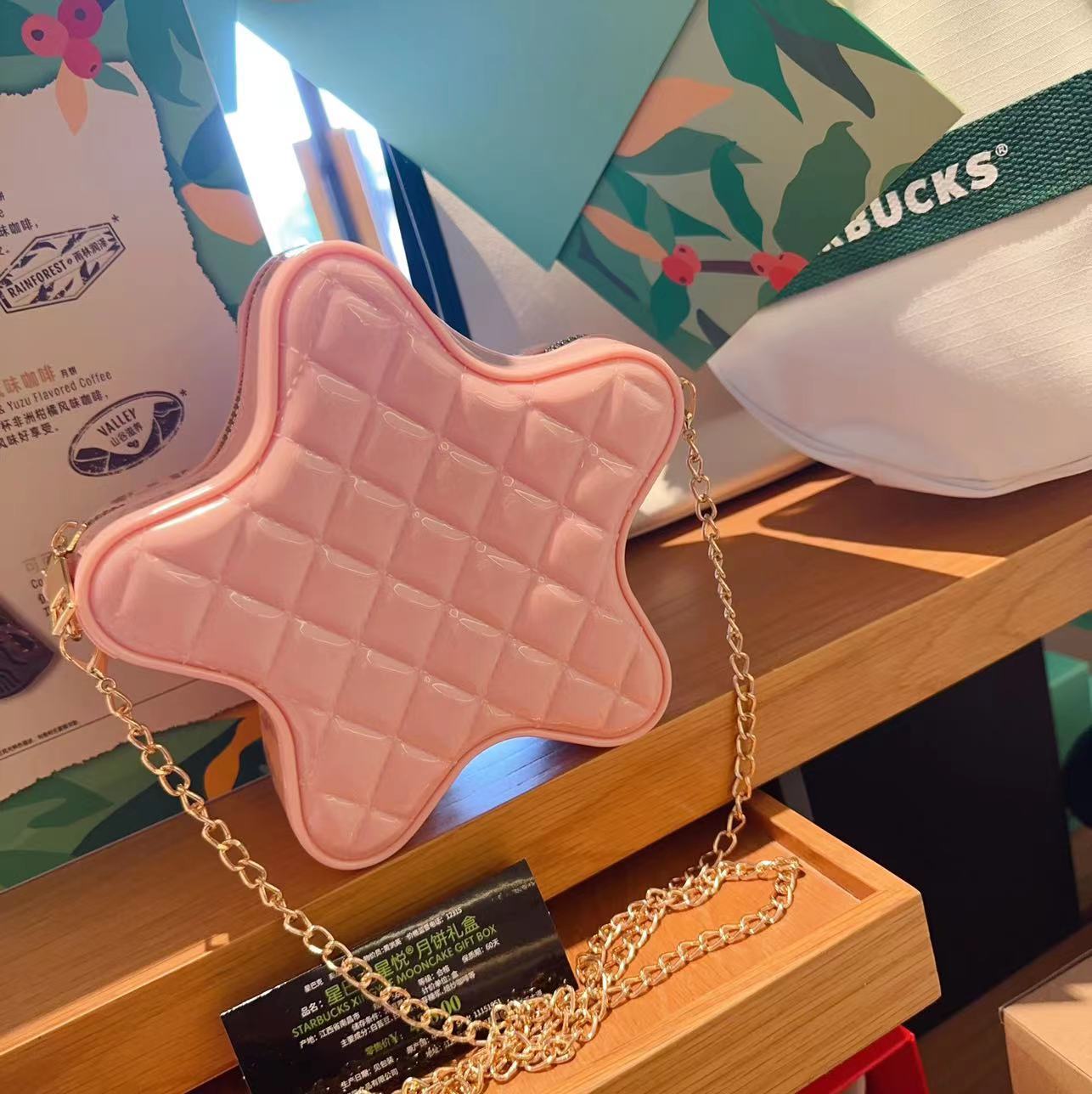 The 2025 new diamond-shaped women's crossbody bag, fashionable chain bag, girlish single-shoulder bag, star bag and cute cartoon bag details Picture