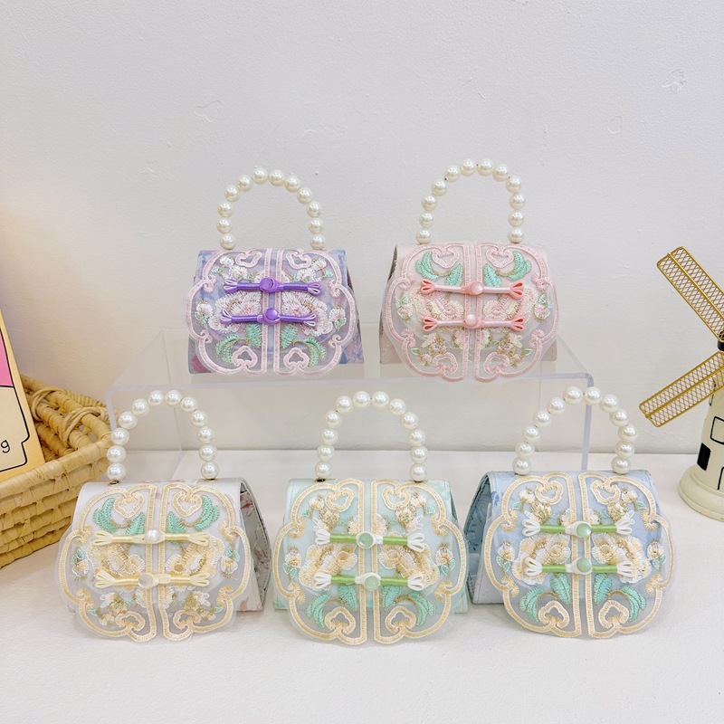2024 New Chinese-style children's bag, princess pearl handbag, new Chinese-style girls' fashionable accessory chain crossbody bag full figure