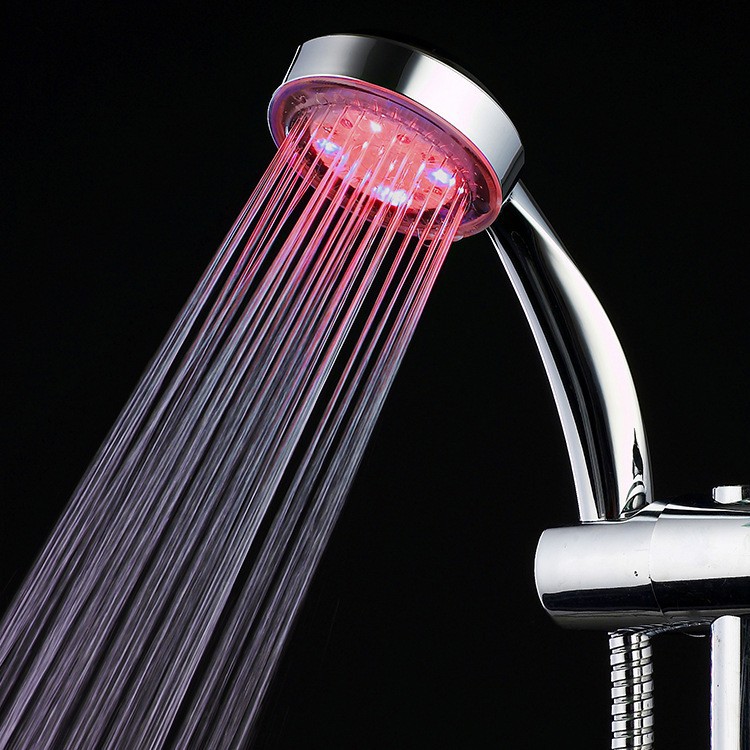 Manufacturer's LED light-emitting showerhead, seven-color self-changing showerhead, battery-free self-powered shower, handheld water-saving showerhead Application Scenario