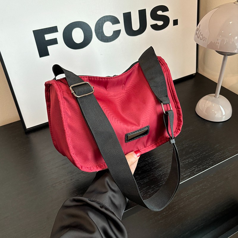 Oxford Fabric casual crossbody bag 2024 New style simple wide shoulder strap single-shoulder bag, multi-color macaron series single-shoulder bag details Picture