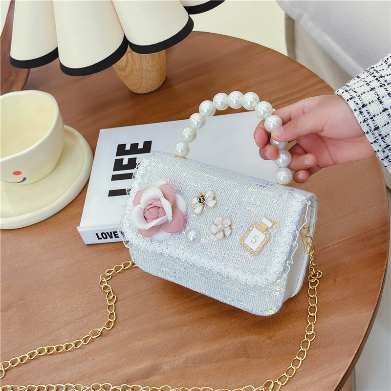 Children's bags, princess Chanel-style chain bags, pearl accessories, hand-held bags, trendy kids, cute little flower single-shoulder bags, girls details Picture
