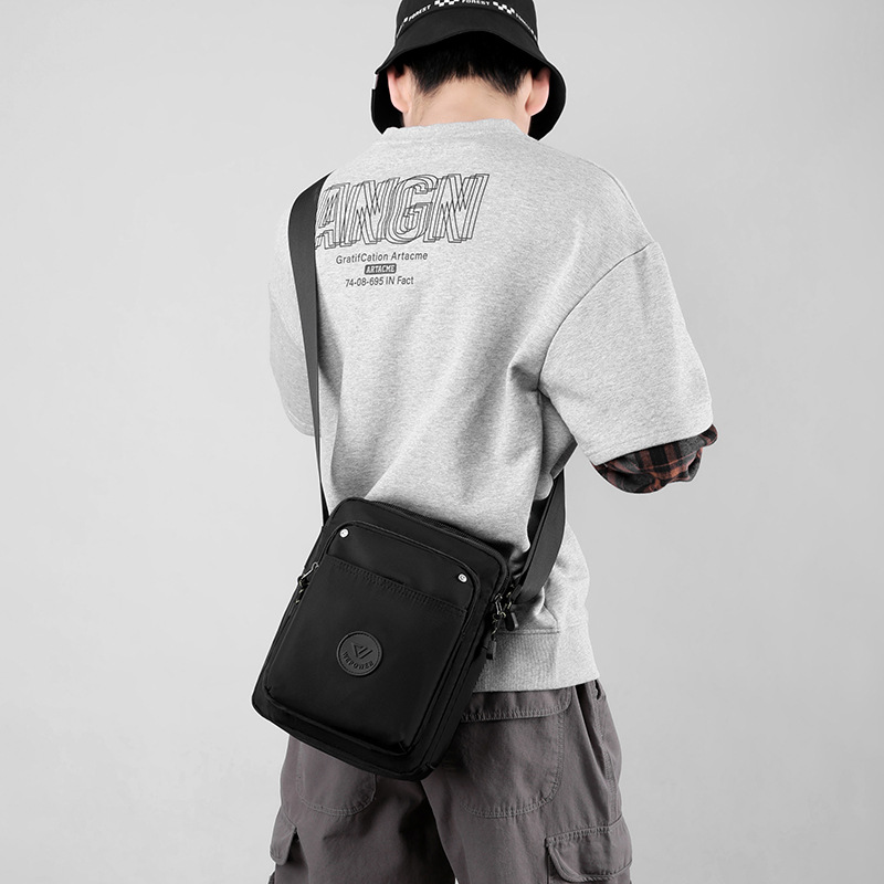 The new cross-border travel crossbody men's bag trend, single-shoulder bag, large-capacity casual men's single-shoulder small cross bag details Picture