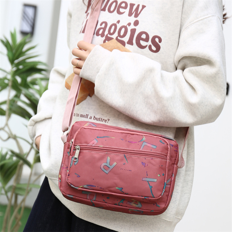 New fashionable and casual women's bag, single-shoulder bag, lightweight multi-layer Oxford cloth mom bag, simple and versatile Korean version crossbody bag Specification drawing