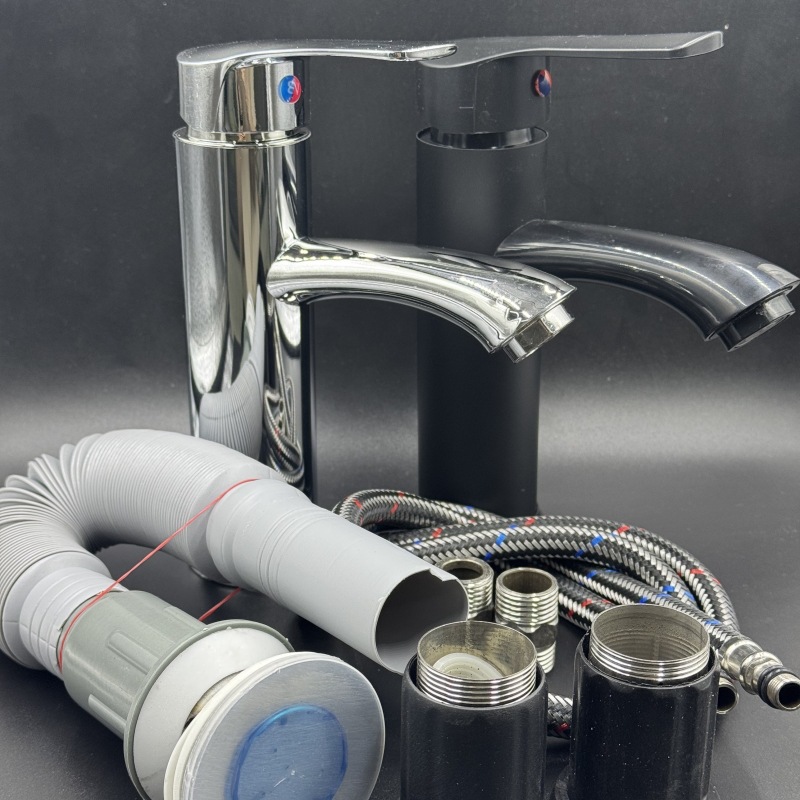 Cold and hot water faucets, single-hole bathroom cabinets, washbasins, washbasins, washbasins, bathroom countertop basins, faucets, drainage accessories full figure