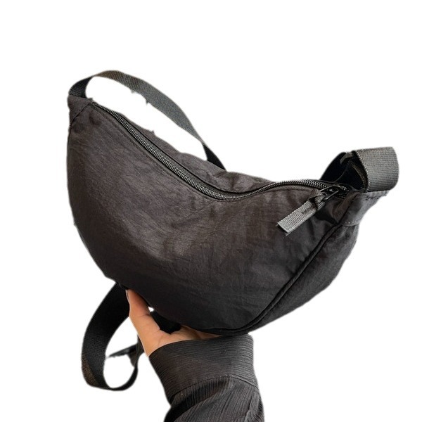 New fashionable dumpling bag in Korean style, high-end solid color crossbody bag, niche design bag, large capacity, popular women's bag Item Picture