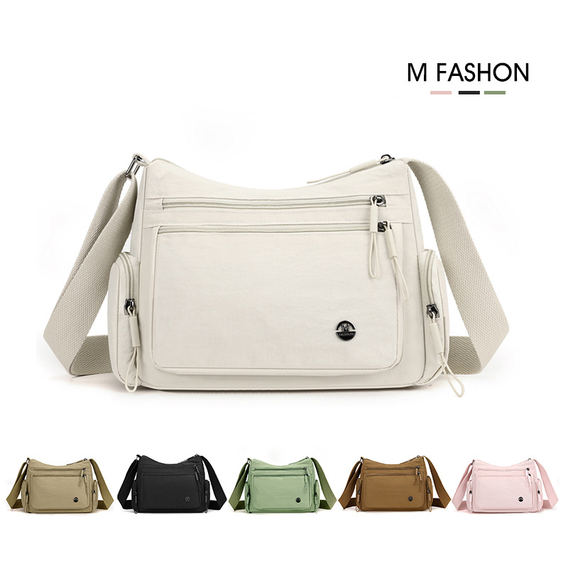 New travel bags: Fashionable crossbody bag for women, nylon large-capacity travel single-shoulder bag for women to work and commute details Picture
