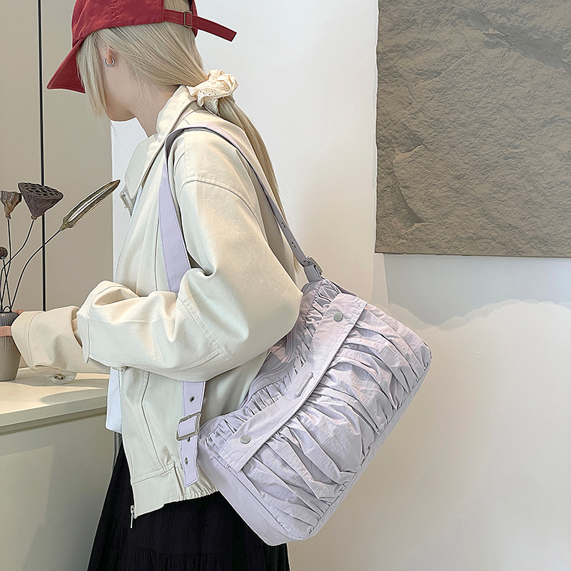 Colorful Fox Japanese and Korean women's laid-back pleated single-shoulder bag, casual and versatile, large-capacity armpit bag for commuting Specification drawing