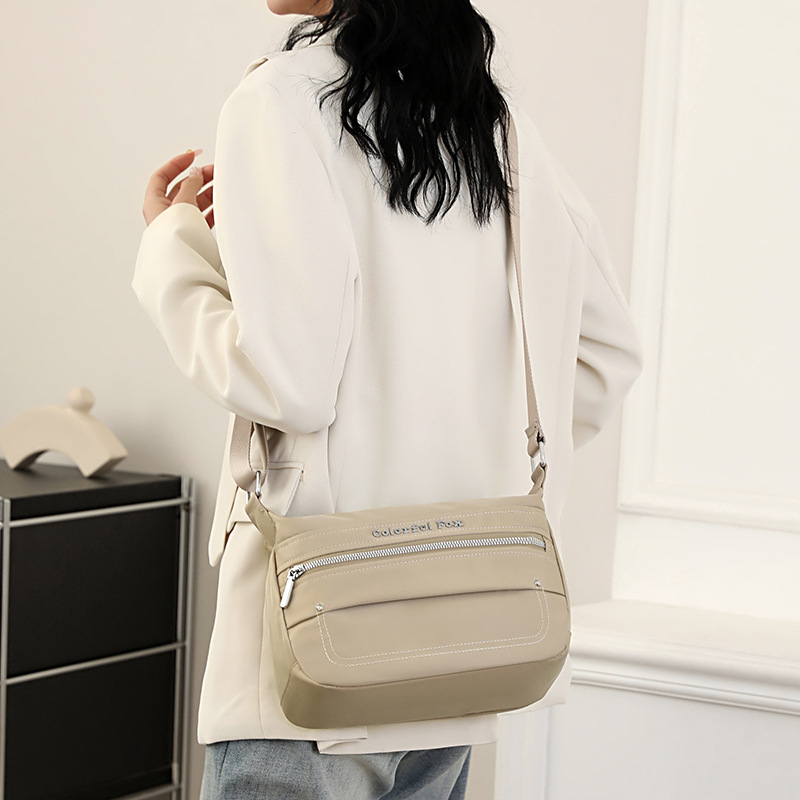 Colorful Fox's new versatile women's single-shoulder bag, large-capacity commuter bag, Korean style trendy and simple crossbody bag details Picture