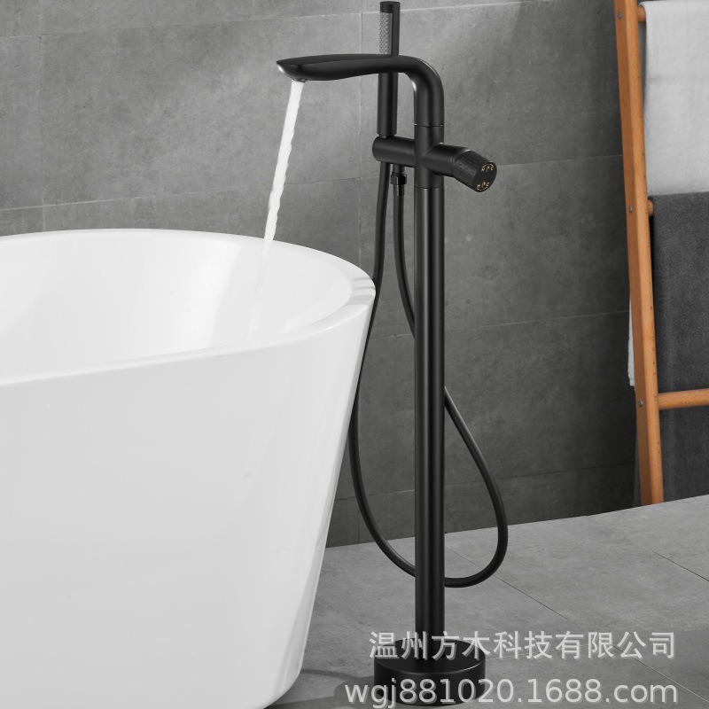 Black chrome-plated brushed gold gun gray floor-standing single-handle double-control ceramic valve core hot and cold water faucet, wooden bucket bathtub, showerhead Specification drawing