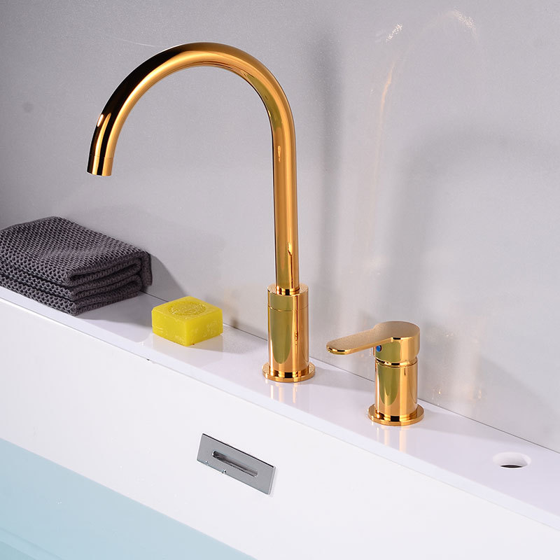 All-copper gun, grey bathtub faucet, side-mounted split hot and cold water faucet, three-piece set, bathroom showerhead, rotatable Application Scenario