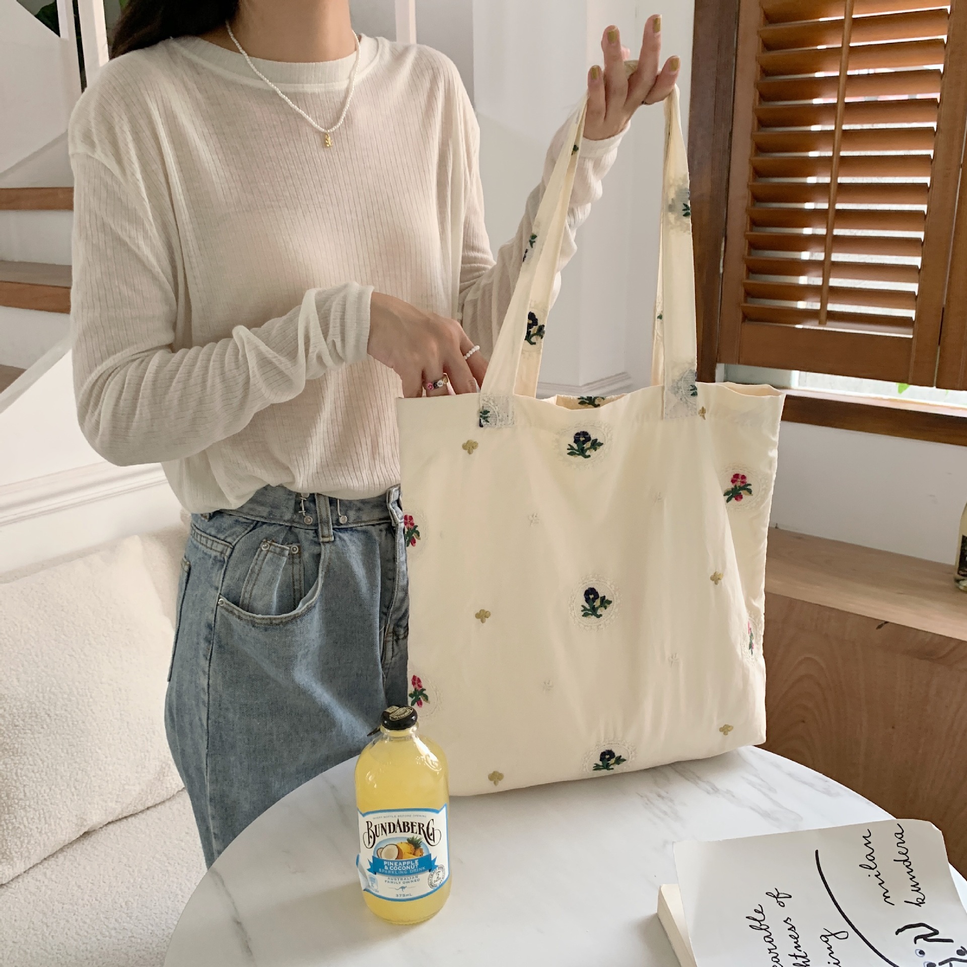 27192 Bag, women's embroidered flower canvas bag, trendy French girl single-shoulder armpit bag, college student cloth bag full figure