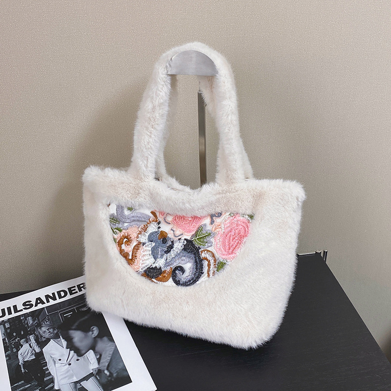 2024 Hand-held Chinese-style handbag, tote bag, embroidered autumn and winter loose change, new large-capacity plush single-shoulder style, stylish full figure