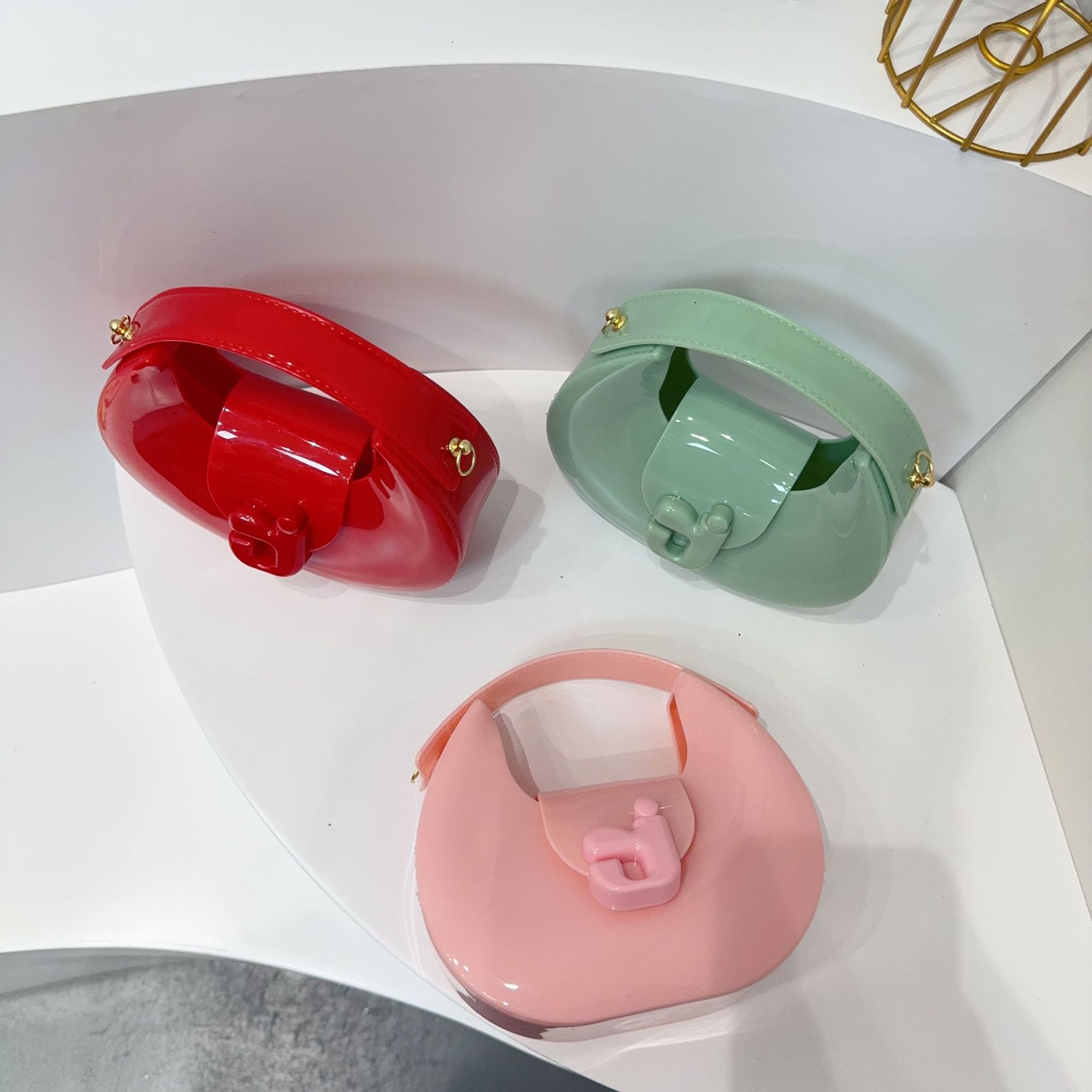 In 2025, the new cross-border best-selling J-letter jelly bag, hand-held bill of lading, shoulder crossbody, children's and girls' bag, PVC bag, and coin purse Specification drawing