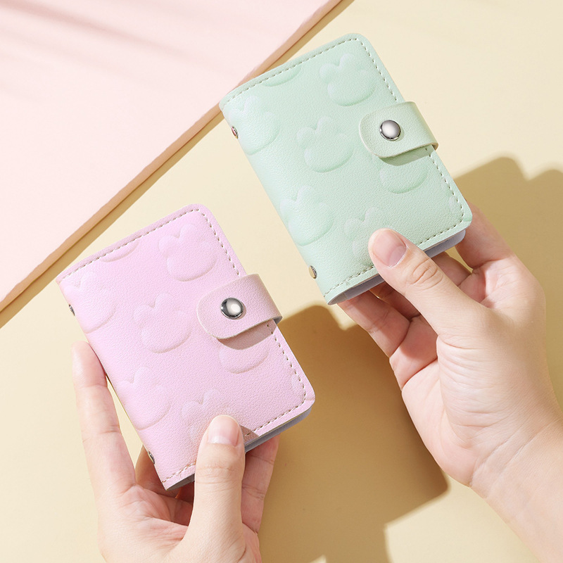 AILUN's fresh and cute cartoon embossed rabbit 20 card case with anti-demagnetization buckle full figure