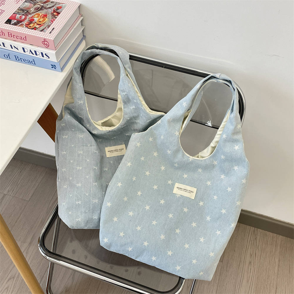 41191 Fresh and sweet denim star print vest bag, versatile large-capacity commuter single-shoulder bag and handbag Application Scenario
