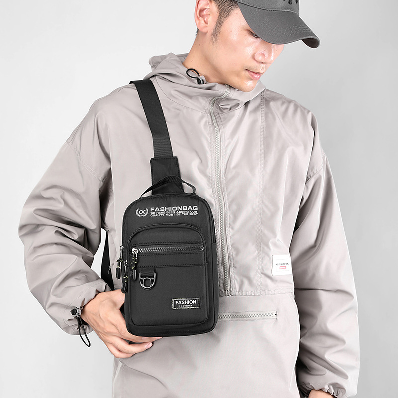 New casual and versatile chest bag, men's outdoor sports single-shoulder bag, Oxford fabric wear-resistant and water-repellent crossbody bag Application Scenario