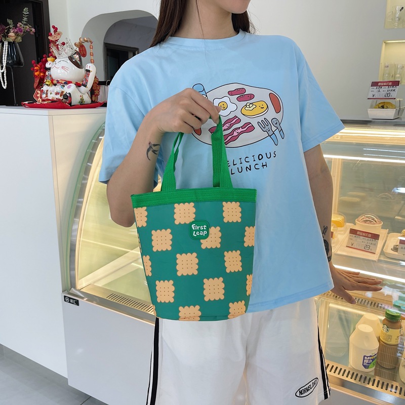 Korean original InS-style cute cookie bucket bag, high appearance level, mommy bag for going out, fresh and cute girl handbag Application Scenario