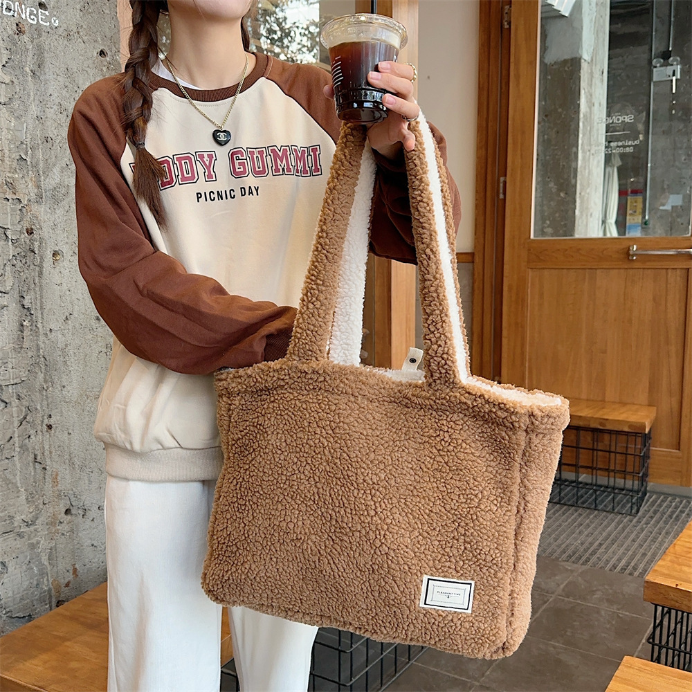 310232 Autumn and Winter Plush Bag for Women 2023 New style, front and back dual-purpose lambskin large capacity tote bag for single shoulder Specification drawing