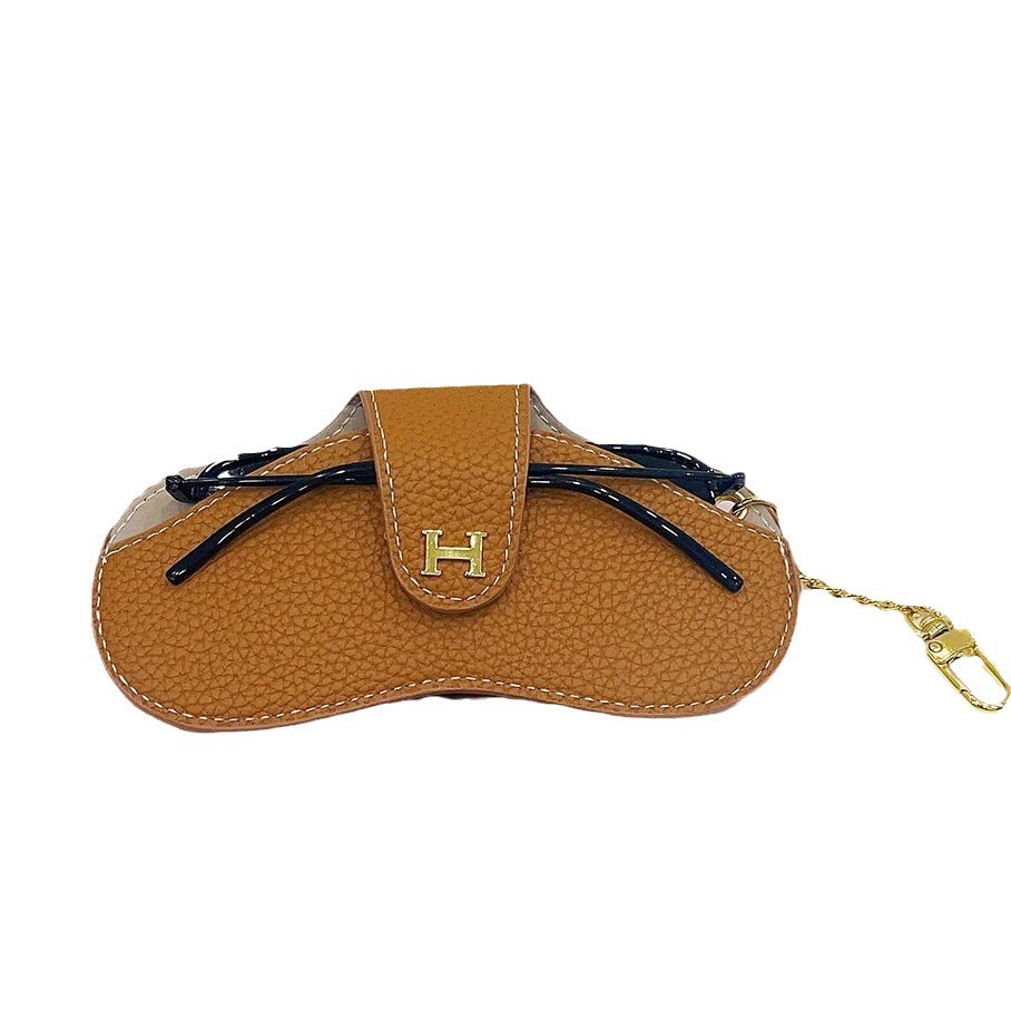 Portable glasses bag storage bag, sunglasses, myopia glasses protective case, universal hanging bag, neck hanging glasses bag, pressure-resistant and anti-loss Item Picture