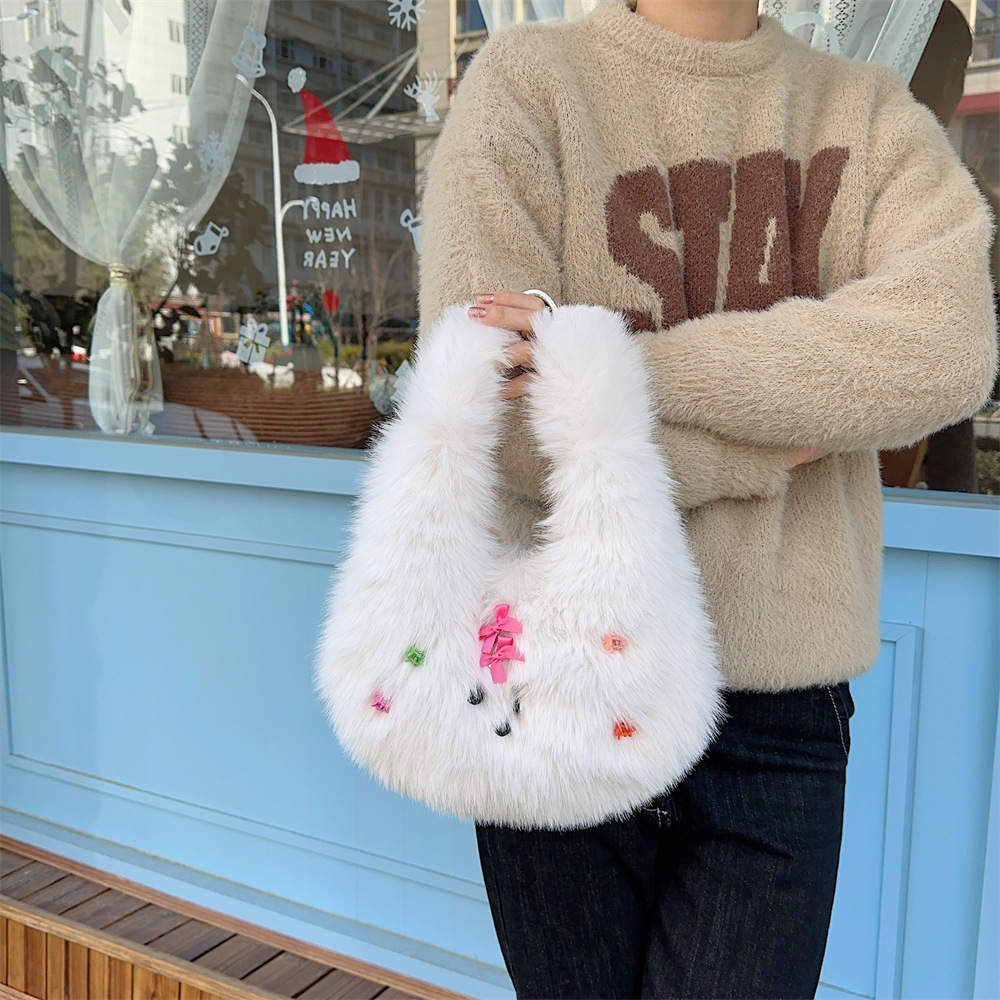312221 Winter Instagram New fashionable and cute furry puppy handbag, student shopping tote bag Specification drawing