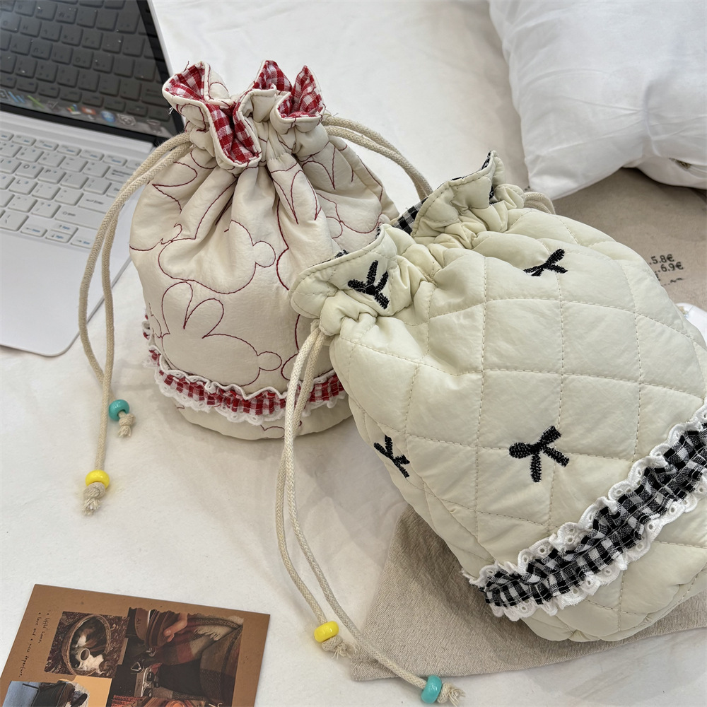 53102 Quilted cotton drawstring storage bag, Cosmetics drawstring bag, Travel portable accessories, coin purse, organizing bag Application Scenario