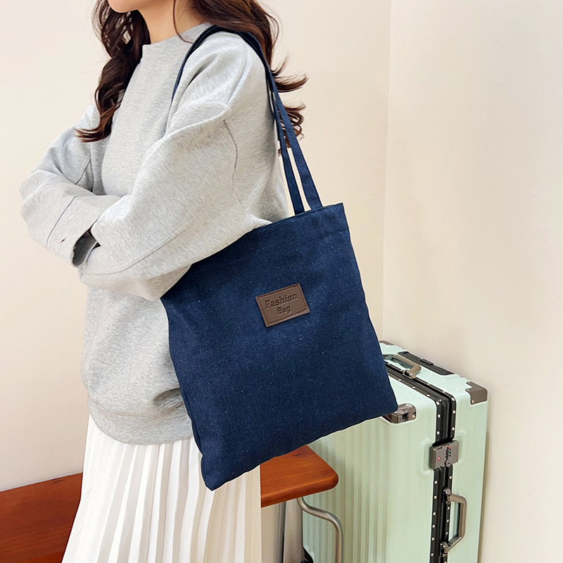 Large-capacity fashionable denim tote bag for women, 2025 new trendy and versatile shoulder bag for work and commuting, underarm bag Specification drawing