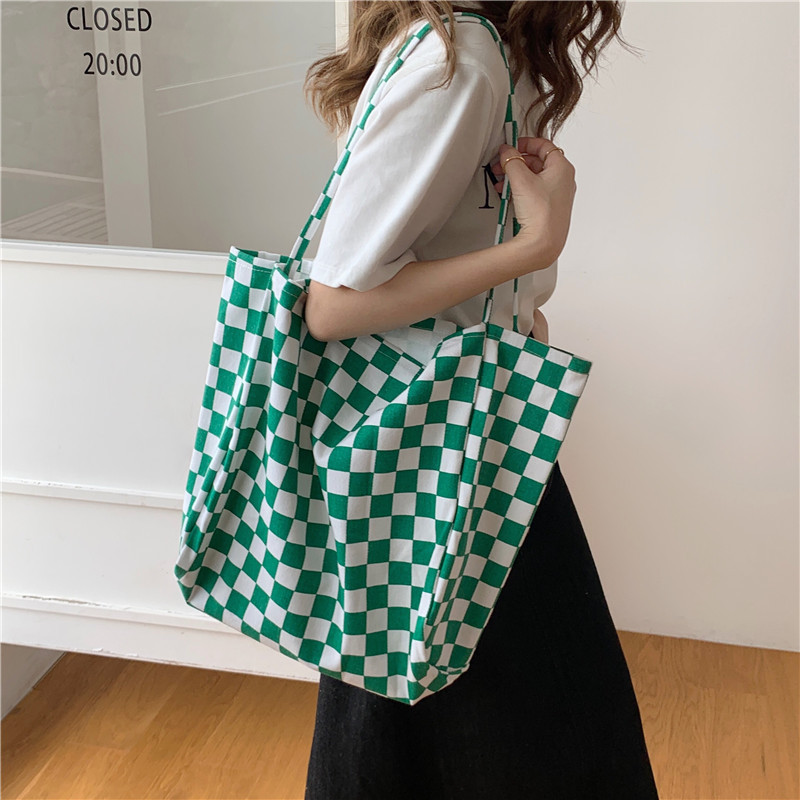 【 In Stock 】18181 checkerboard green checkered canvas bag, school-style commuter single-shoulder bag, retro hand-held tote bag details Picture