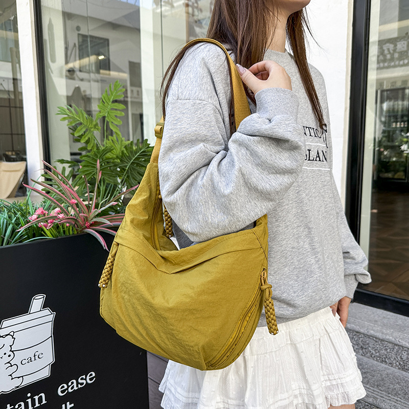 Casual and versatile dumpling bag 2024 New high-end quality crescent bag, popular solid color single-shoulder crossbody bag for women wholesale Specification drawing