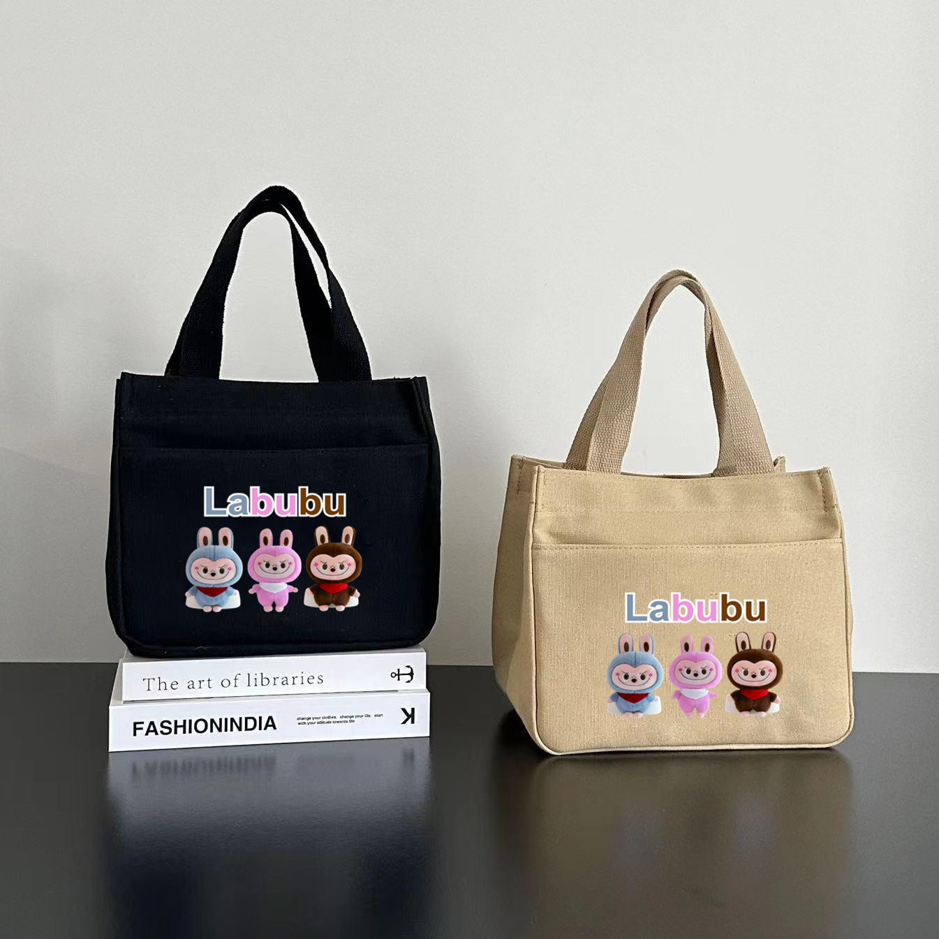The 2025 new cartoon Japanese-style cute canvas bag is designed for female moms to carry their bags when going out, as a lunch box for office workers, and for women full figure