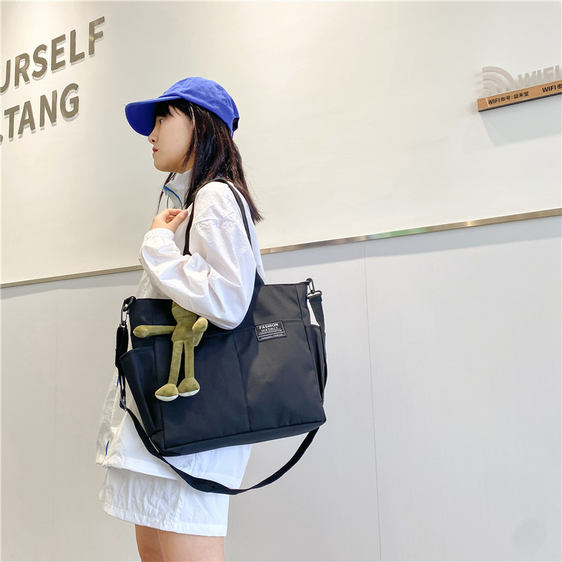 Large-capacity bags, waterproof canvas bags for women, large crossbody bags for women, Korean-style casual college students, hand-held mommy bags for class Specification drawing