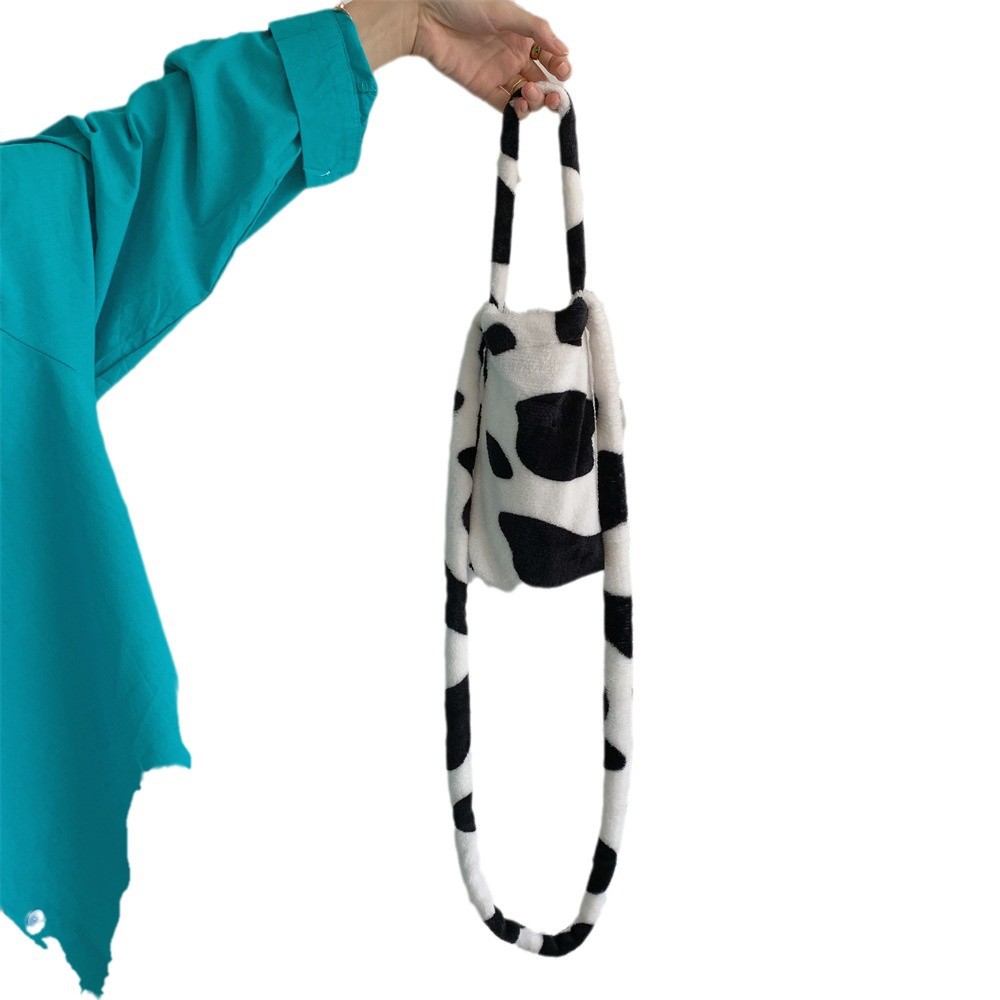 0962 Winter new cow pattern plush anti-heat handle crossbody water bottle bag, cute student class water bottle bag Item Picture