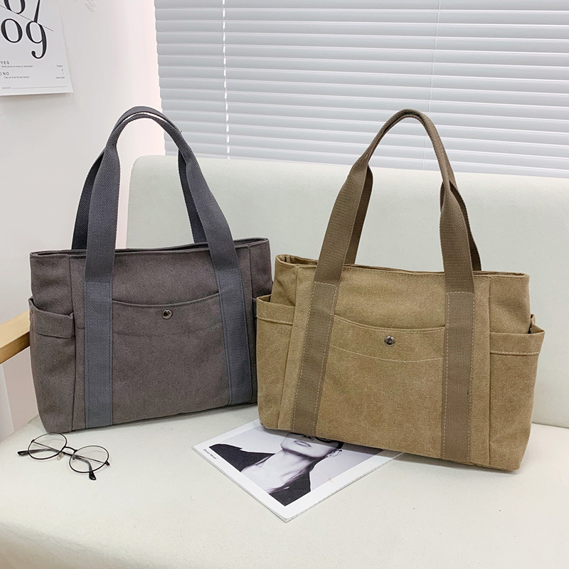Artistic and simple canvas bag, mother's bag, middle-aged work handbag, cloth bag, large-capacity shoulder bag, women's single-shoulder bag Application Scenario