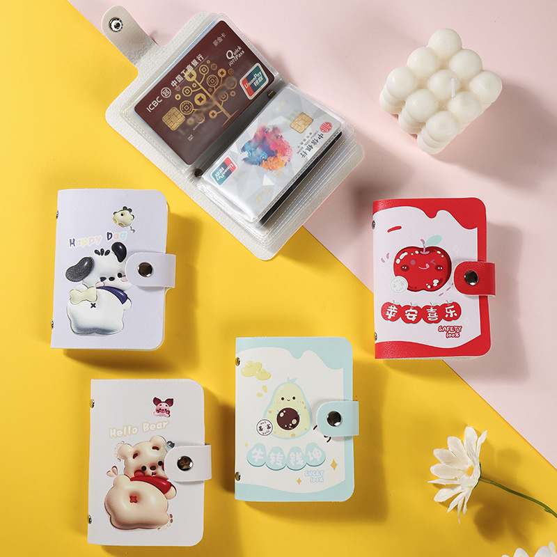 This is a popular foreign trade product, a compact, multi-slot, large-capacity driver's license holder, and a portable anti-demagnetization bank card case full figure