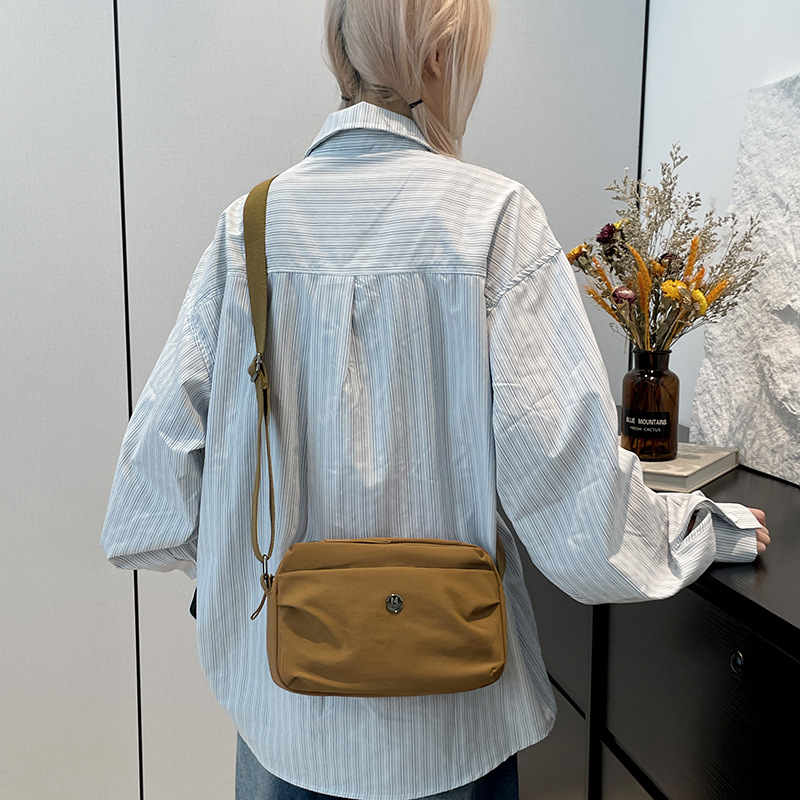 New cross-border universal women's bag with zipper, small square bag, sewing thread, nylon fabric, single-shoulder crossbody, large capacity Specification drawing