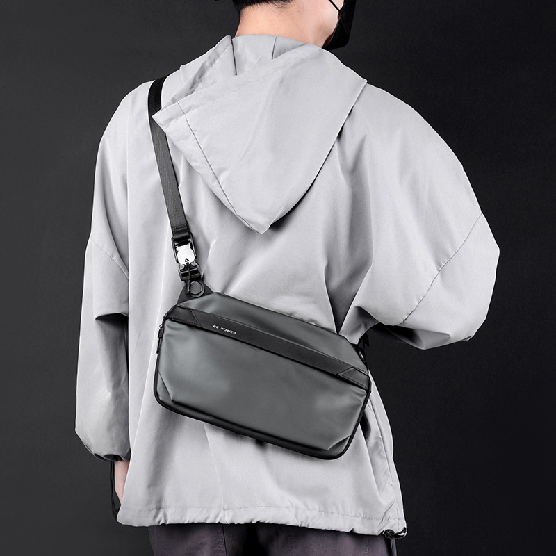 WEPOWER's new trendy crossbody bag, large-capacity, stylish chest bag, versatile crossbody bag, and men's fashionable single-shoulder bag details Picture
