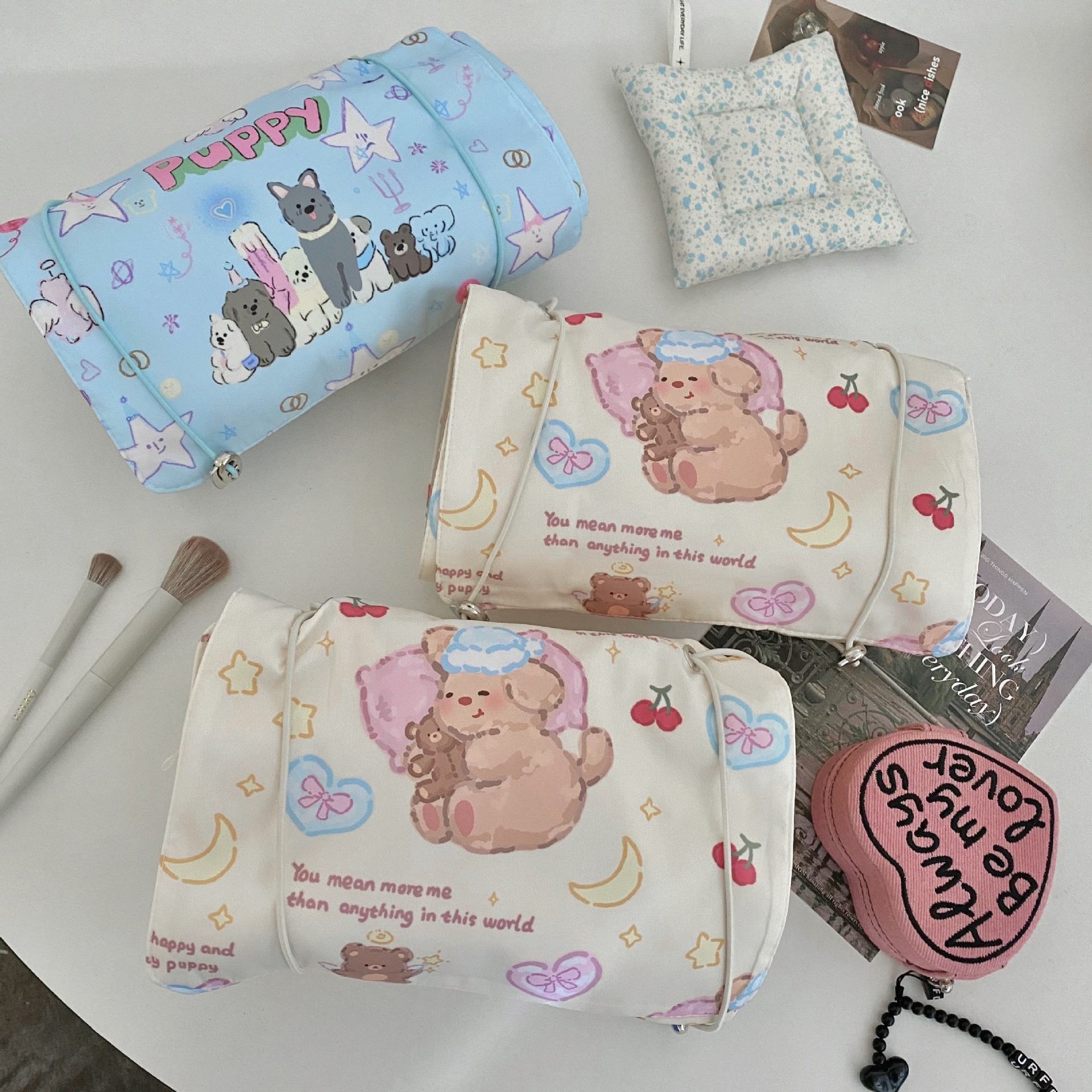 Original! Star Puppy Detachable makeup Bag, Portable four-in-one travel toiletry bag for Women, large-capacity storage bag Application Scenario