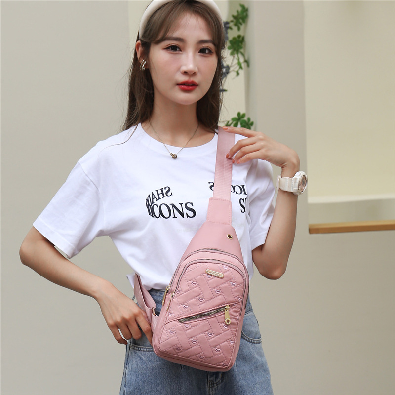 New women's embroidered thread chest bag, multi-layered casual multi-functional crossbody bag, large-capacity diamond-shaped women's single-shoulder chest bag details Picture